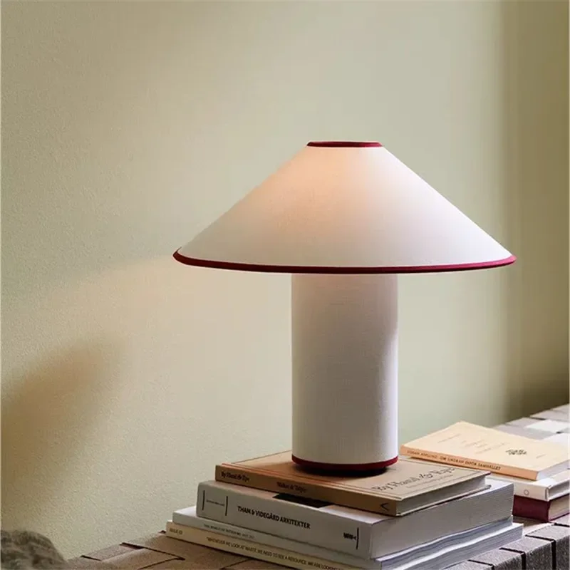 Lámpara de mesa Colette moderna, lámpara de escritorio con forma de seta blanca de tela Wabi-sabi, arte decorativo para sala de estar, lámpara de lectura para estudio y cabecera blanca