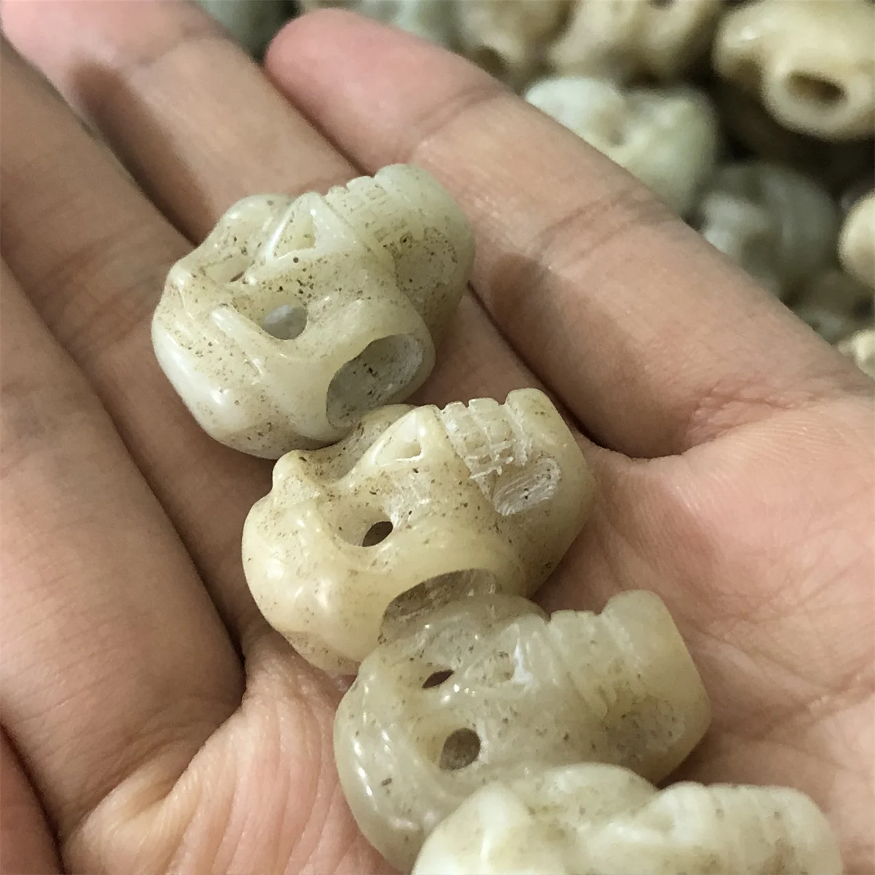 1 قطعة/الوحدة بيجو السحر abalorios صنع المجوهرات الطبيعية كينغهاي اليشم الجمجمة DIY بها بنفسك الاكسسوارات خمر مجوهرات الأحجار الكريمة الخرز للجنسين