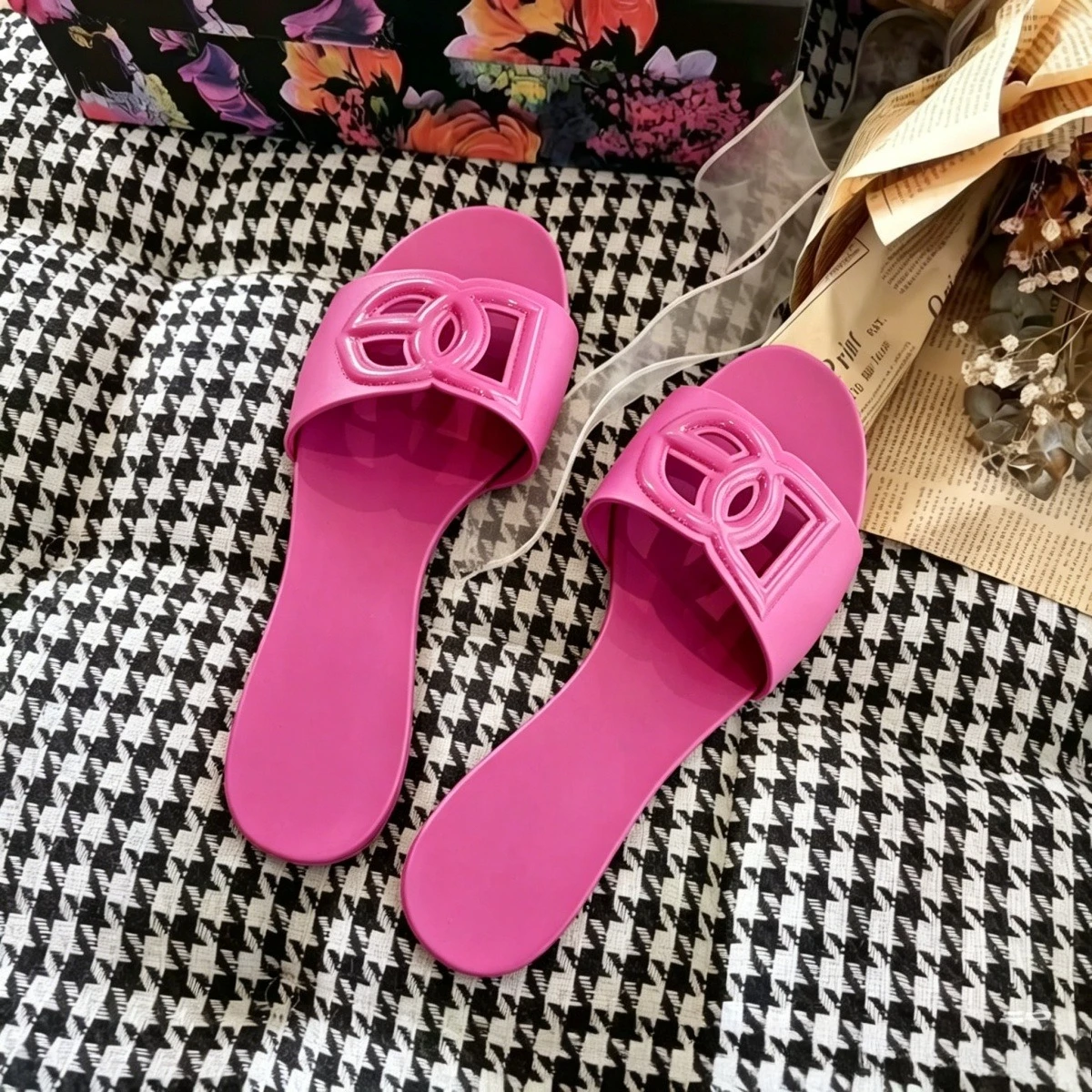 Top Women's Sandals Famous Design Comfortable Arch Support Flat Shoes Women's Casual Sandals for Going Out One-Strap Summer Slip-Ons Anti-Fruit Jelly Beach Non-Slip Flats - view 4