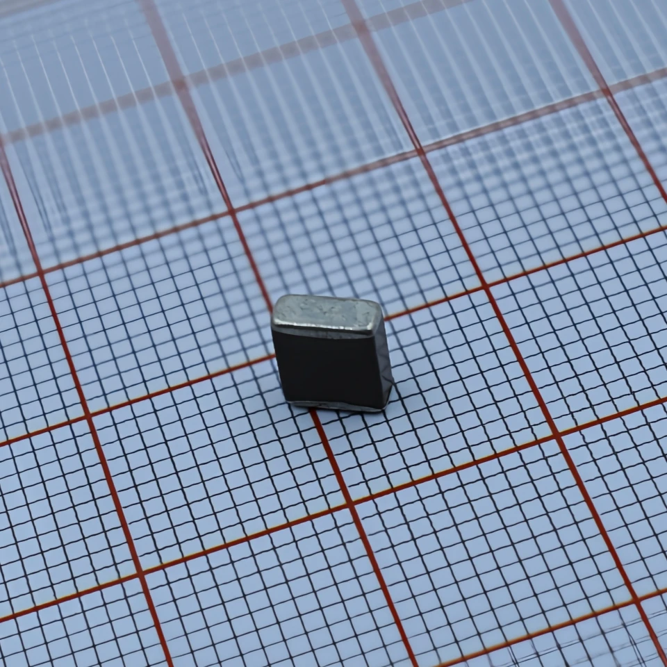 

50 шт./лот 5750 2220 10nF 2000V 103K 0.01uF ±10% X7R, SMD-конденсатор керамический, чип-конденсатор, 5.0мм*5.7мм, C5750X7R3D103KT