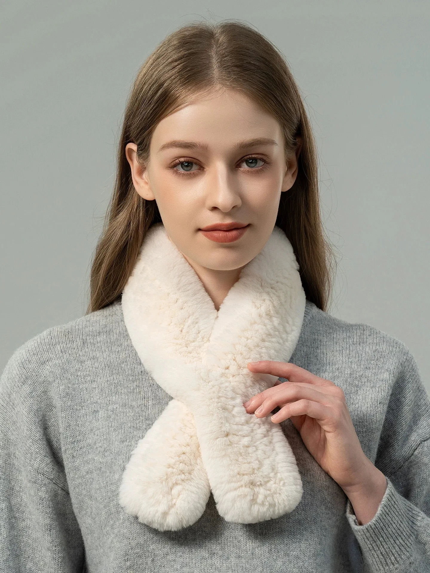 Elegant Luxury Winter Women's Hand Knitted Rex Rabbit Fur Scarf Customized Design