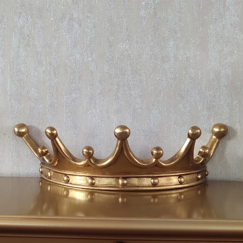 Retro Three-dimensional Wall-mounted Decorative Crown Wall Handicrafts Metal Figurine Luxury Home Decor Fairy Garden