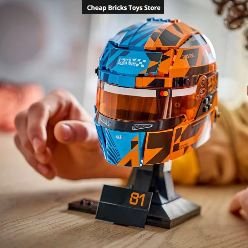 Image of Spielzeug für Erwachsene Oscar Piastri Helm-Modell DIY Prominenten-Rennfahrer-Helme Kompatibel mit 793-teiligem Baustein-Set Geburtstagsgeschenke