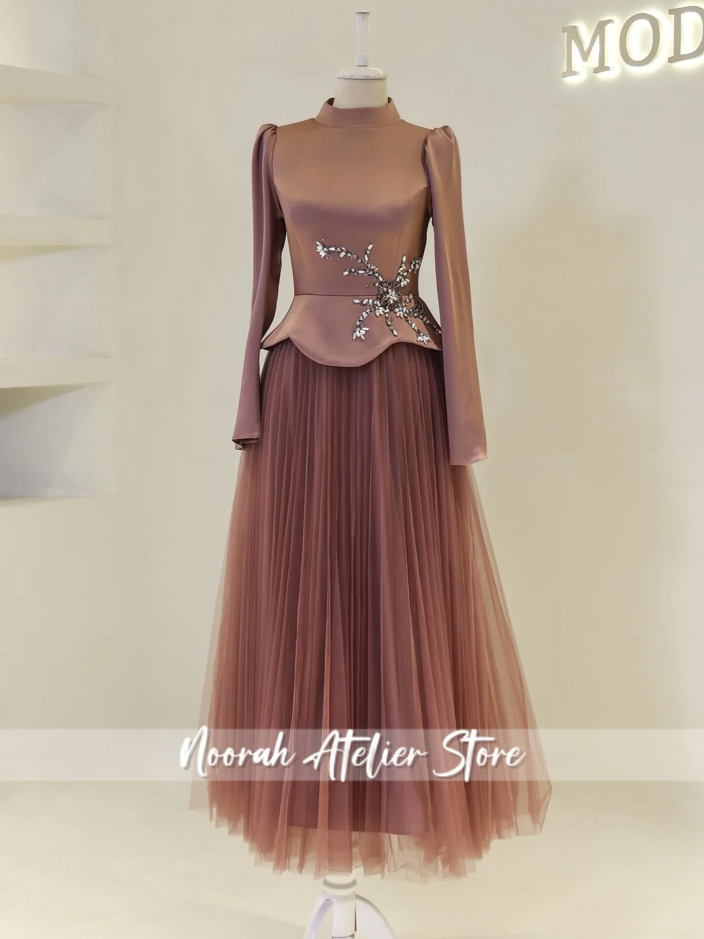 فستان سهرة أنيق أسود عرقي بيبلوم 2025 كريب أليان فساتين فاخرة H N فستان عيد ميلاد فستان حفلات فستان رسمي مخصص