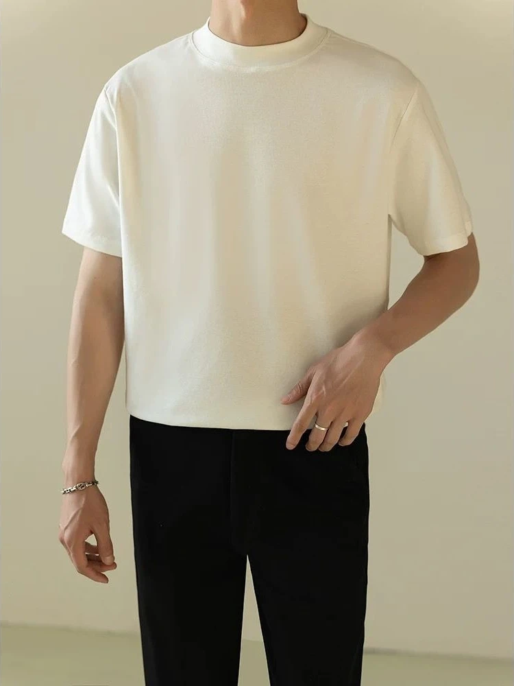 

Niche Men's Half-Sleeve T-Shirt for Summer Made from Heavyweight Cotton Material Loose Fit with Mock Neck Style as an Undershirt