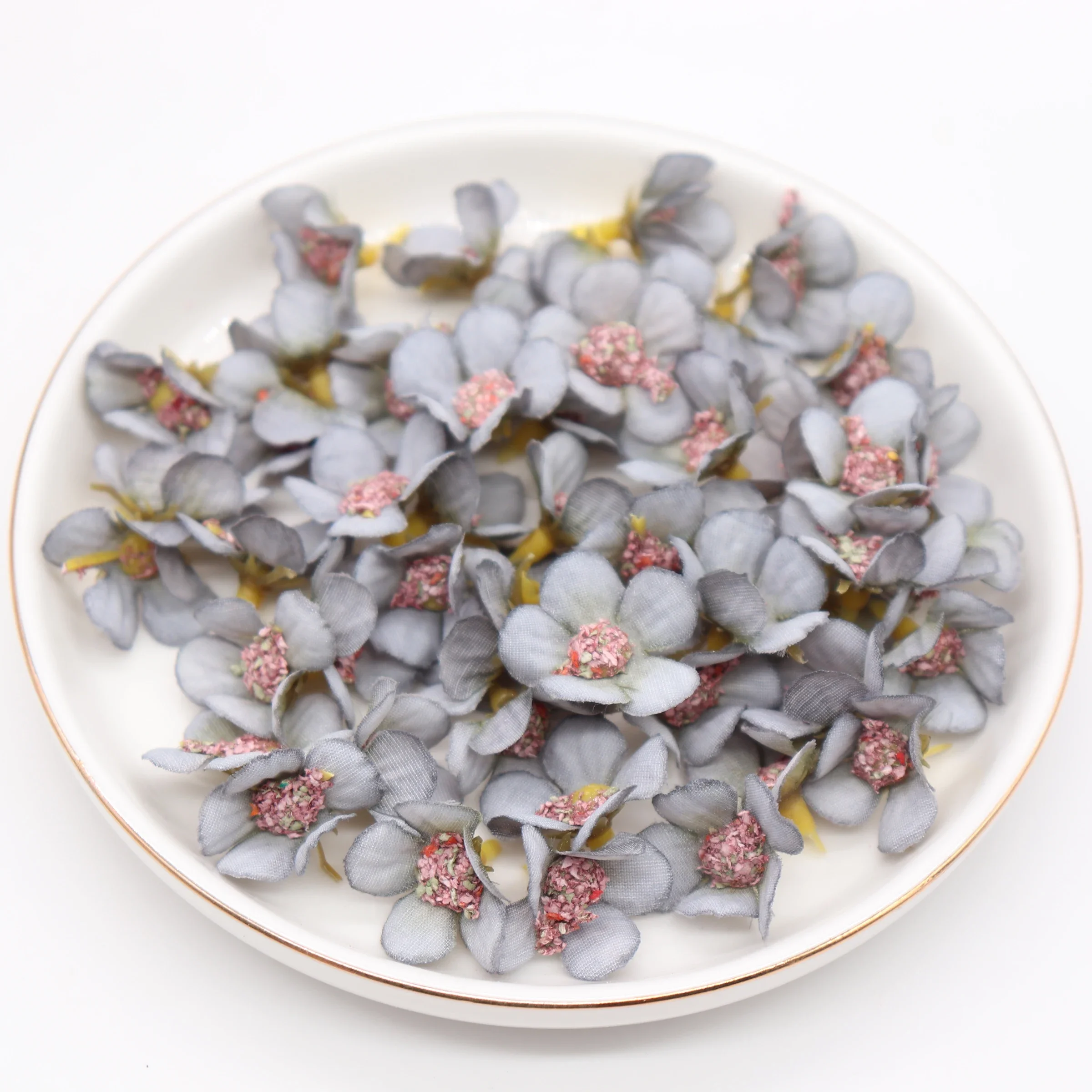 50Pcs 2cm Multicolor Daisy Flower Heads Mini Silk Artificial Flowers for Wreath Scrapbooking Home Wedding Decoration