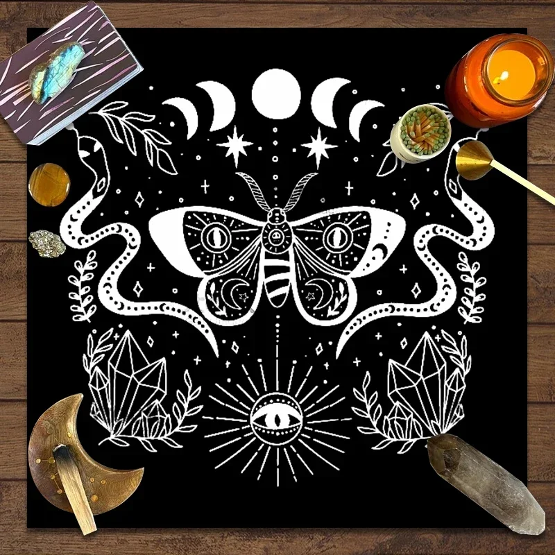 Tarot Cloth Moth Moon Crystal Design Velvet Cloth Fortune Telling Board Game Mat Polyester Printed Home Decor Yoga Altar Cloth