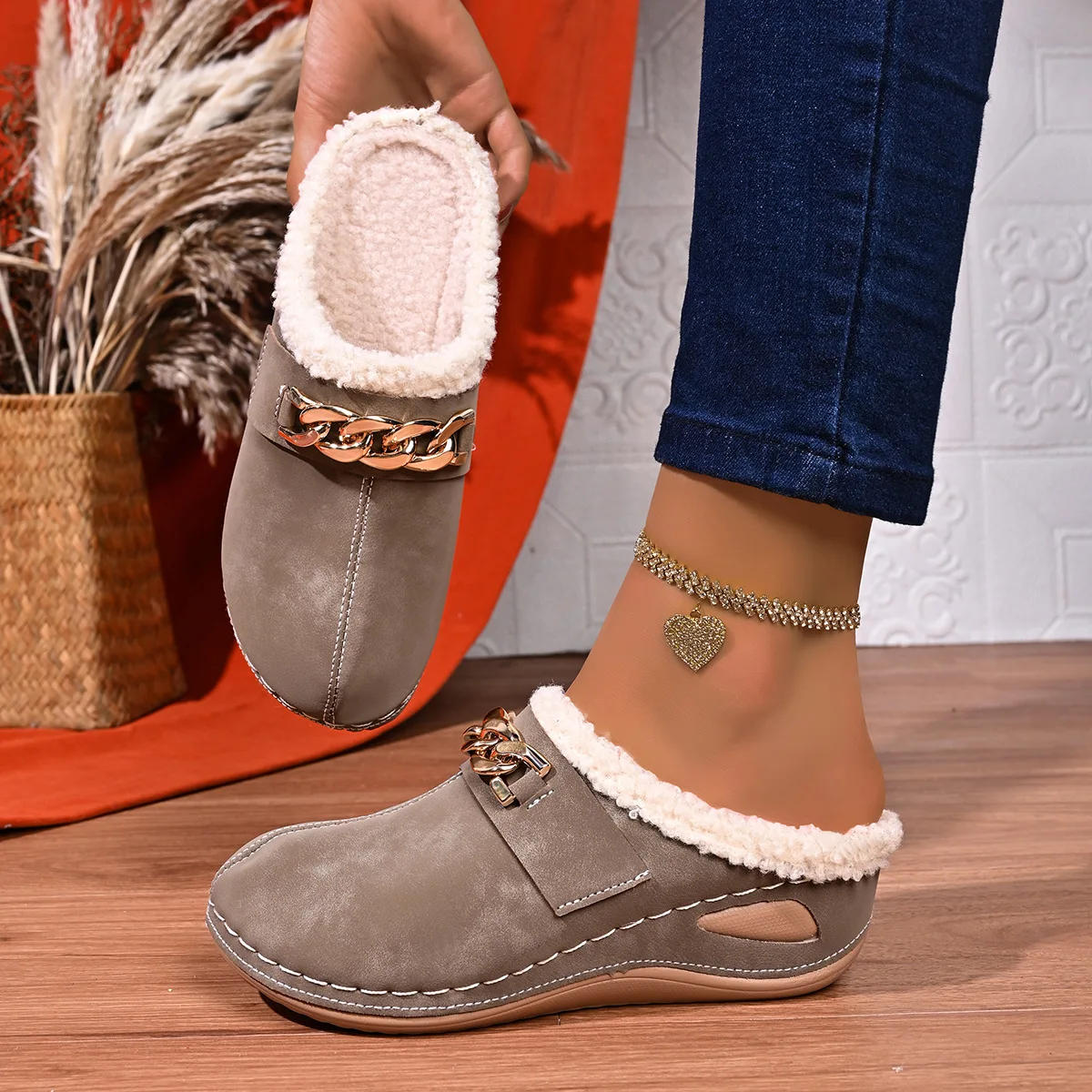 AutumnWinter New Women's Thick Bottom Slope Heel Large Round Head Casual Baotou Rear Air Outdoor Home Slippers