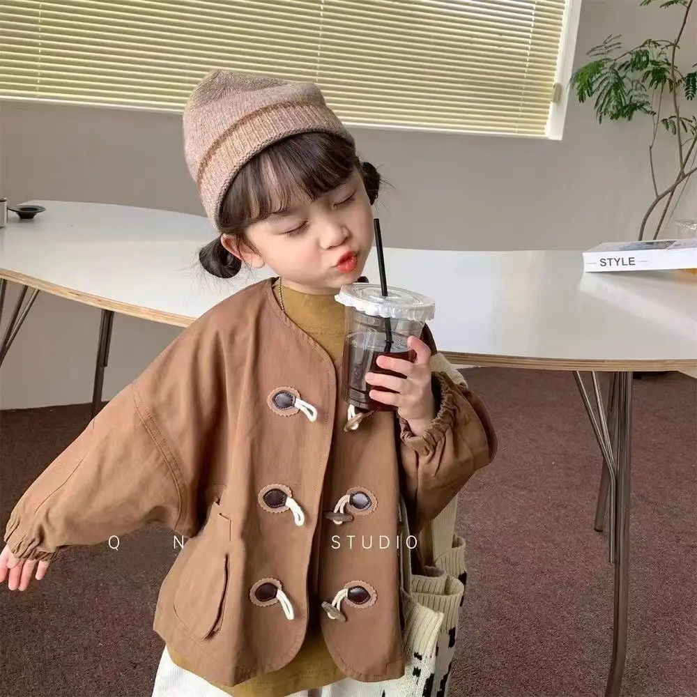 Spring and Autumn New Korean Girls' Solid Color Cow Horn Button Jacket Baby Casual Workwear, Long Sleeved Jacket, Top