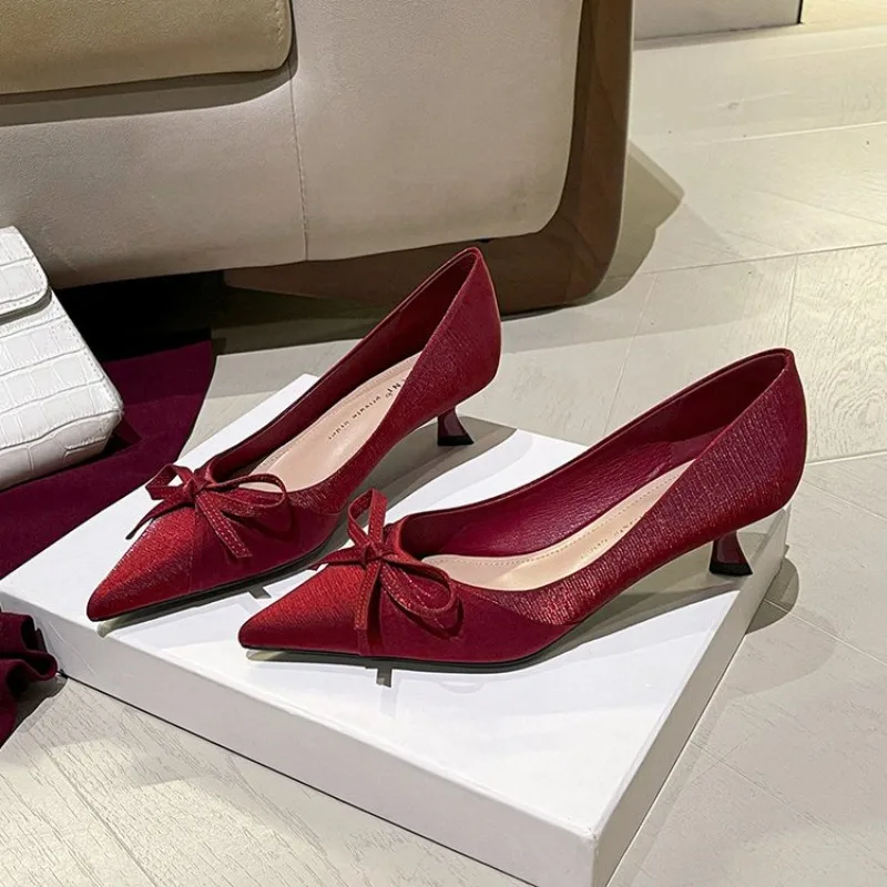 

Silk Butterfly Marriage Shoes Women's New Pointed Toe Shallow Mouth Slip-on Non-Slip Single Shoes