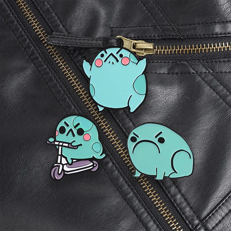 Scooter Frog Enamel Pin Angry Cartoon Brooch Funny Meme Accessory for Teens Backpack Denim Jacket Street Style