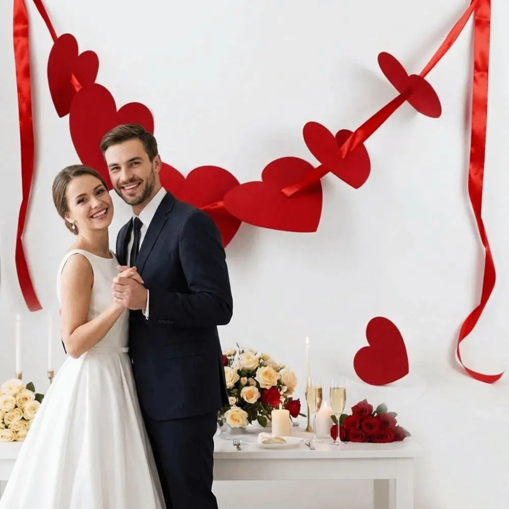 Durable Red Heart-Shaped Banner Reusable Romantic Valentine's Day Banner Celebration Creative Wedding Photo Prop Household