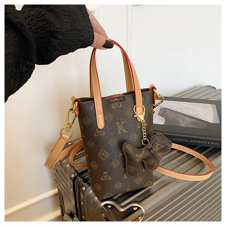 

2025 Exquisite! High-Quality Women's Tote Bag - Zipper Closure, Fashion-Forward Design, Ideal for Work & Leisure