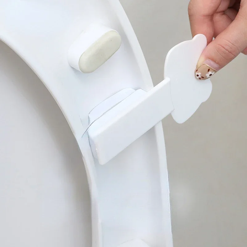 Strong Construction Toilet Lid Handle Easy to Install PP One Hand Operation Cartoon Seat Cover Lifter Household Supplies