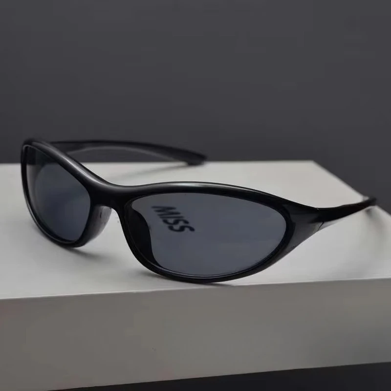 Y2K Punk Sports Sunglasses for Men Women Surround Integrated Sun Glasses Brand Designer Vintage Shades UV400 Punk Fashion Goggle