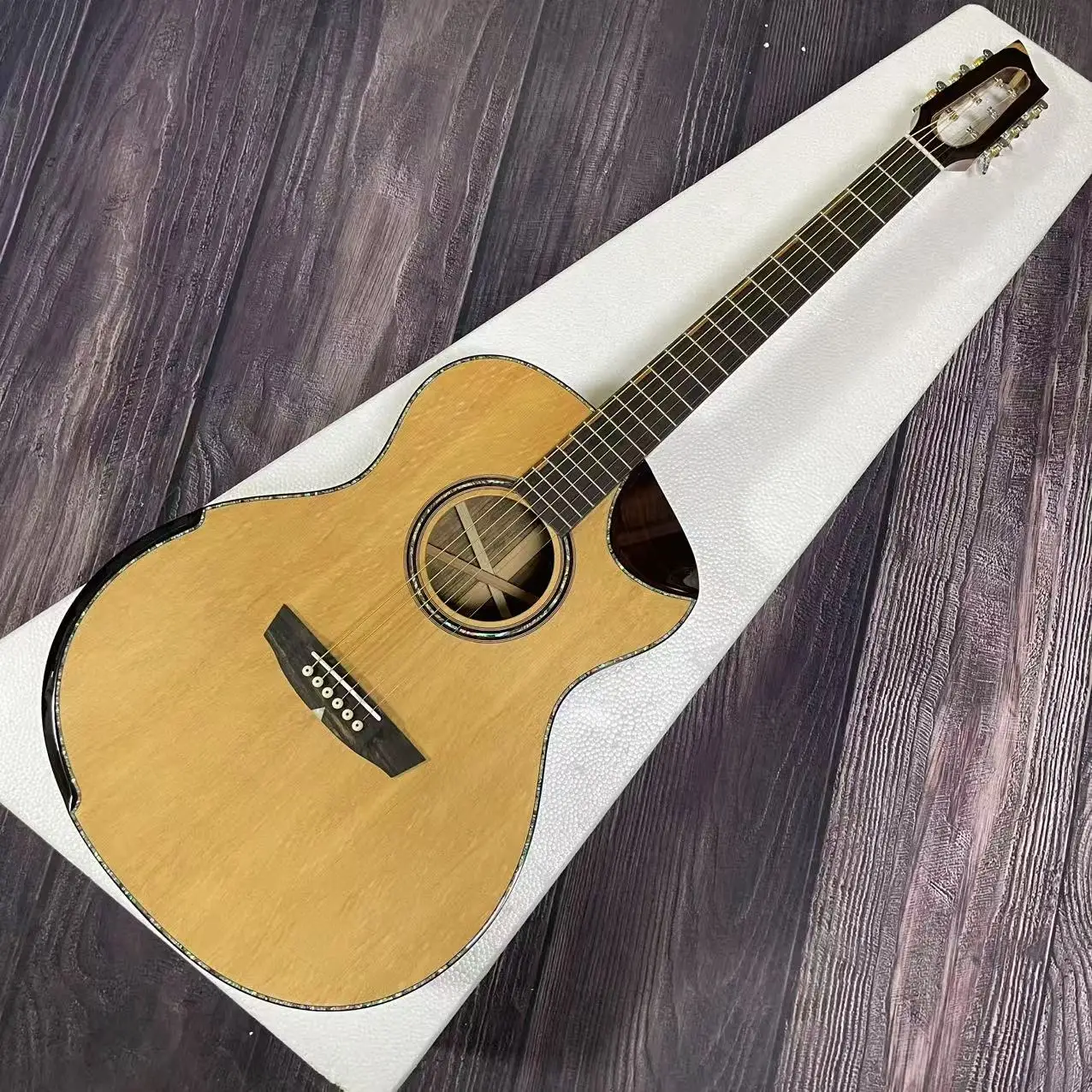 

All solid wood, 41 inch GA series notched solid wood acoustic guitar