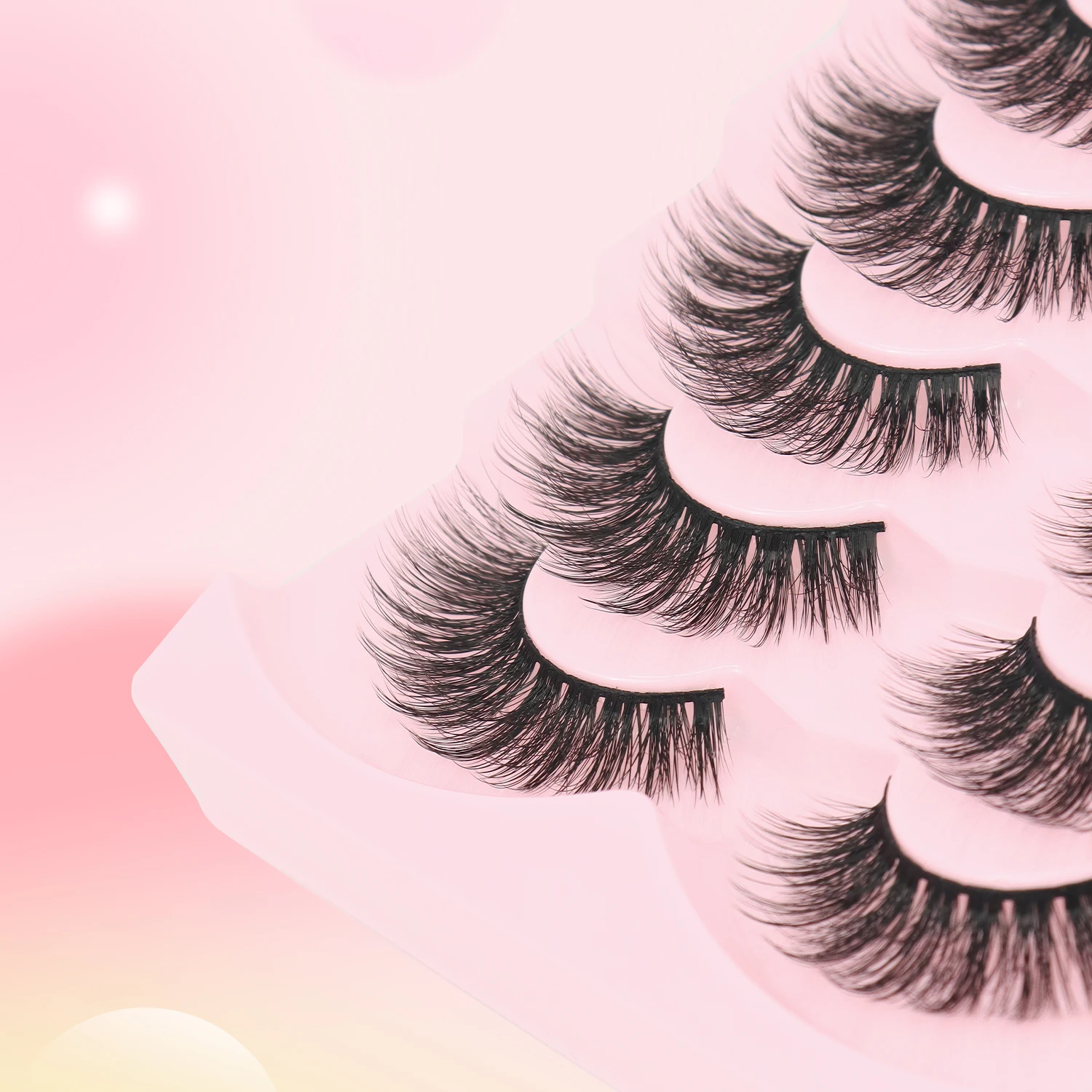 자연스럽고 길고 편안한 컬을 위한 캣아이 인조 속눈썹 7쌍 세트로 쉽게 적용할 수 있으며 초보자에게 적합합니다.