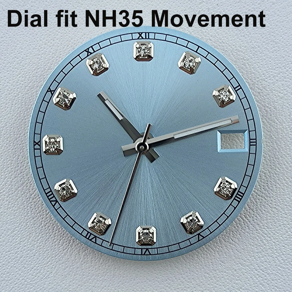 Циферблат NH35 28,5 мм. Циферблат с индивидуальным логотипом. Алмазный индекс. Совместим с механизмом NH35. Вставка корпуса с заводной головкой на 3 часа.