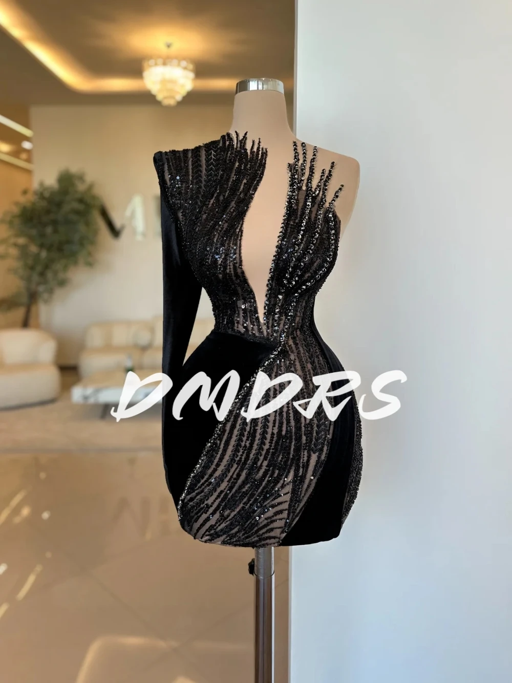 

Black One Shoulder Beaded Homecoming Dress Illusion Delicate Mini Evening Gown Customized Modern Birthday Party Formal Wear