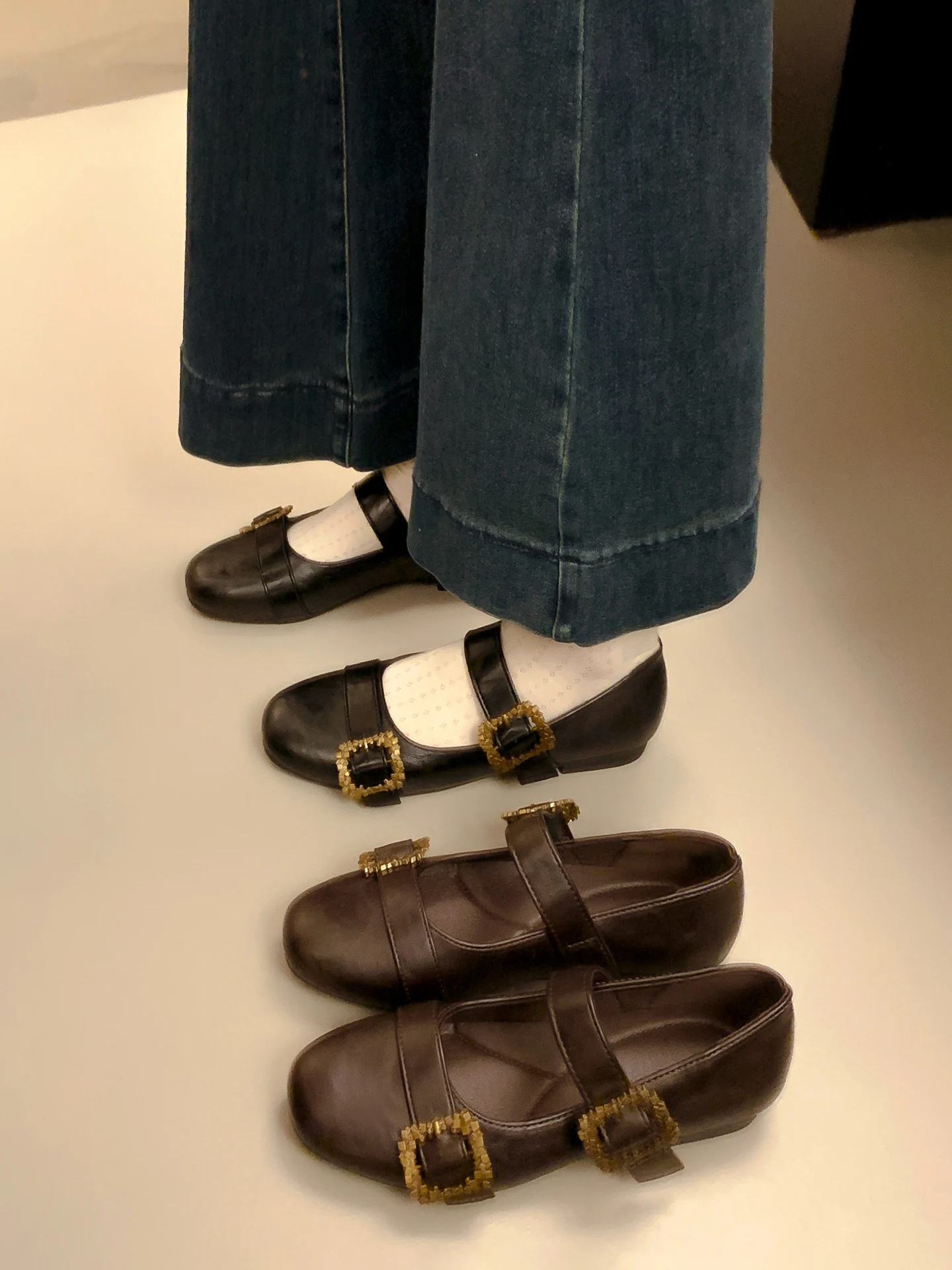 メタリックスクエアバックルメリージェーンシューズ女性の春秋の新スタイルソフトボトムフラットバレエシングルシューズフレンチスタイルレット