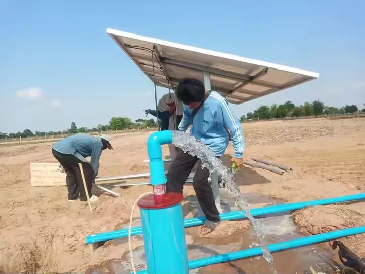 Bomba de agua sumergible de acero inoxidable con energía solar de 300 W, 24 V, velocidad de flujo eléctrica de 1,7 m3/h