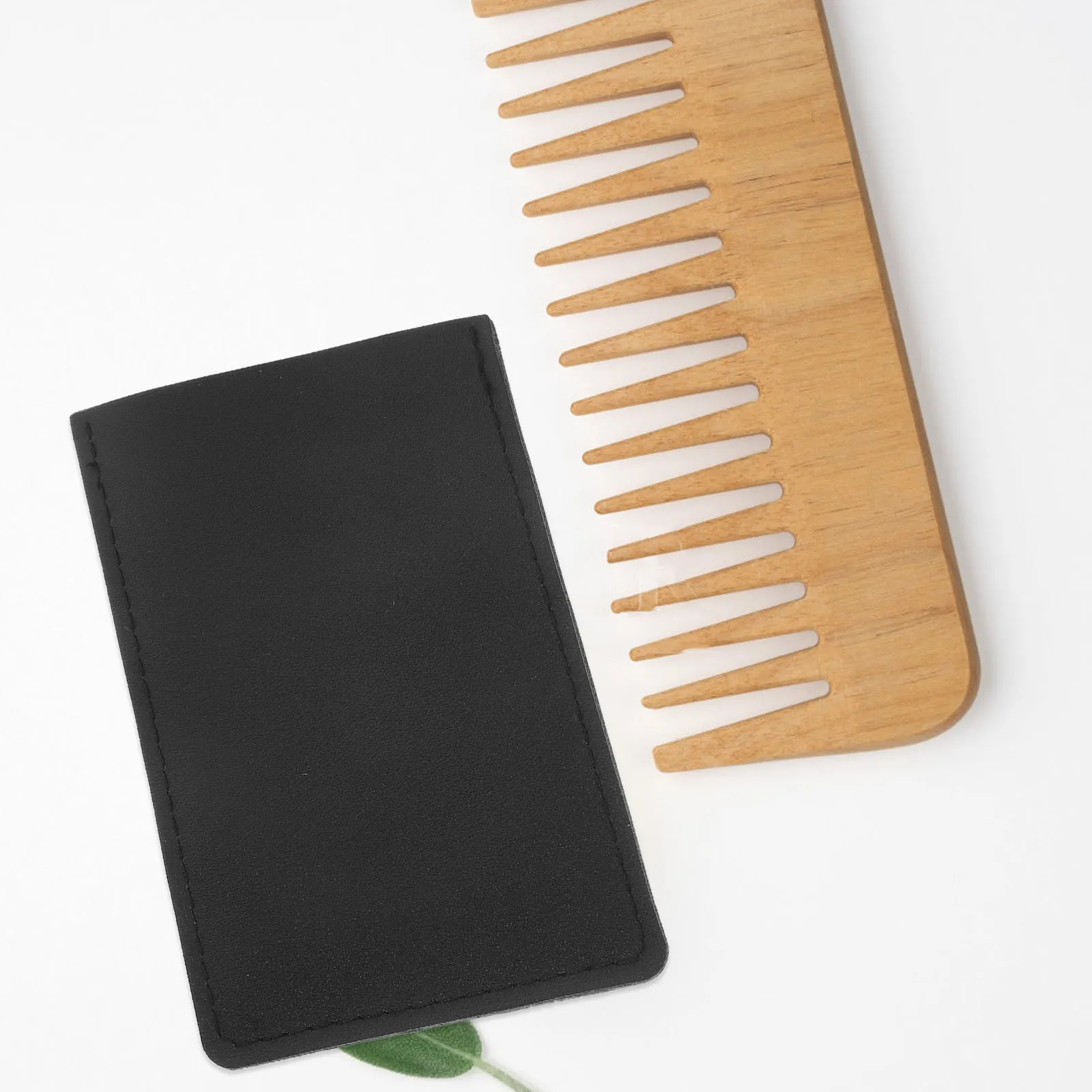 

Comb Storage Cover 1 Pc Wooden Beard Comb PU Case Protective Travel Pocket Foldable Lightweight Durable Grooming
