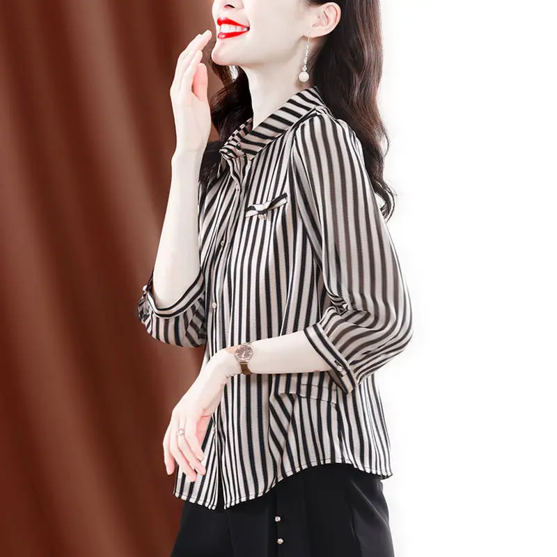 Minimalist American Style Summer Women\'s Polo Neck Striped Single Broken Fashionable Versatile Short Sleeved Slim Fit Shirt Tops