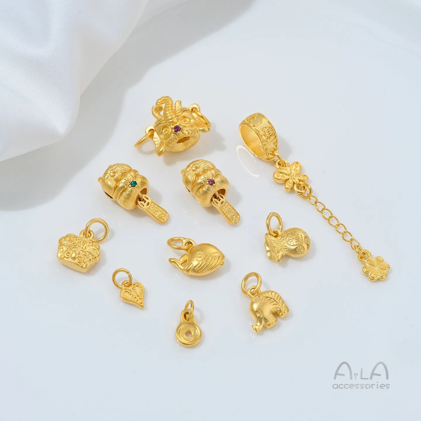 

Позолоченный медный кулон-талисман в виде слонёнка и кита с цирконами, с бусинами в виде счастливого кота, аксессуары для изготовления украшений своими руками