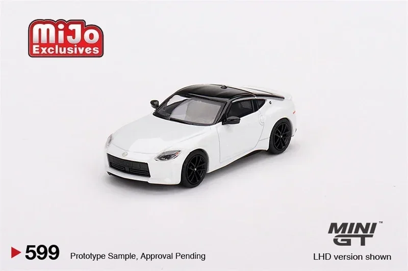 

MINI GT Mijo Exclusives 1:64 Z Performance 2023, модель автомобиля Everest White с левым рулем
