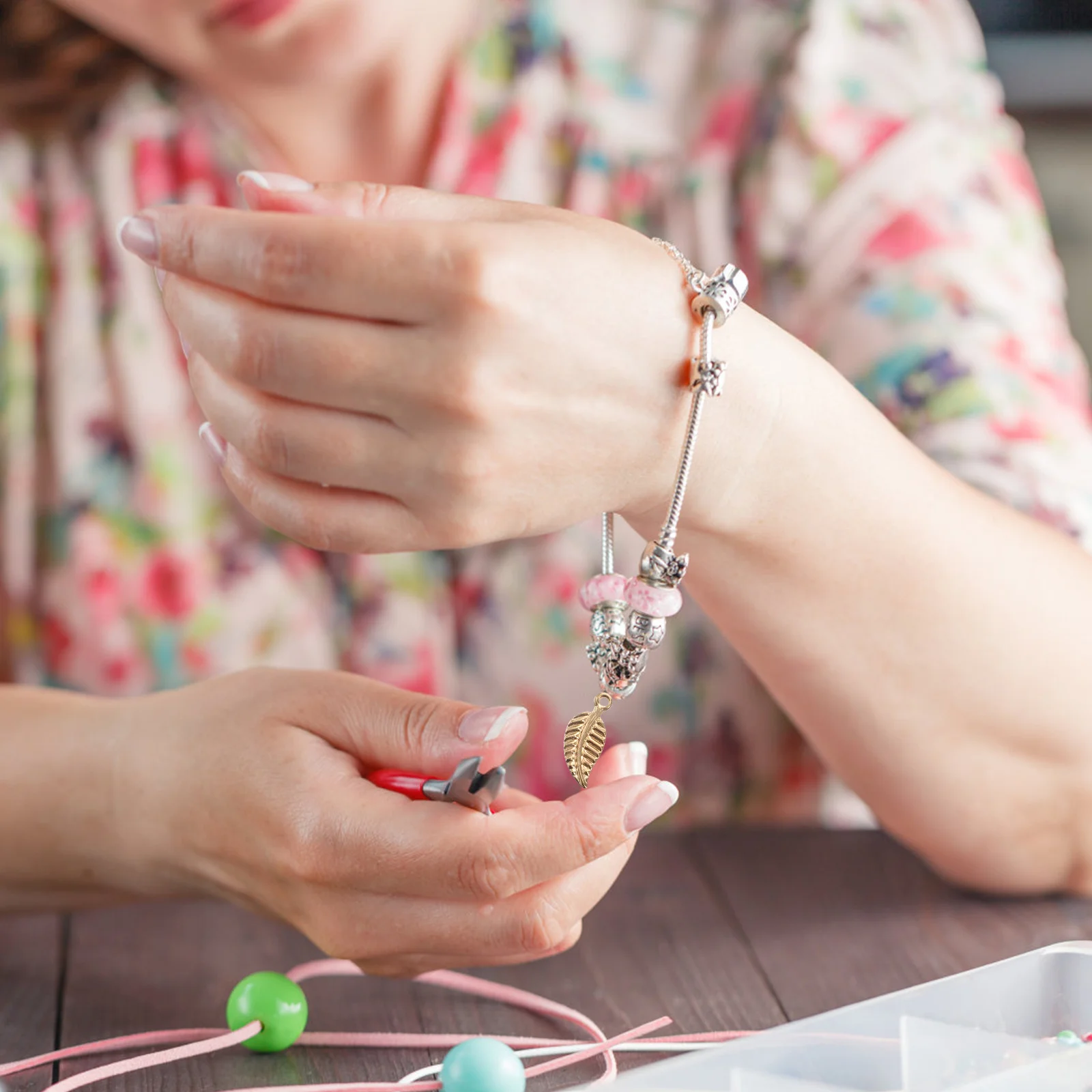 

200Pcs Leaf Shape Alloy Charms DIY Jewelry Making Pendants Necklace Bracelet Supplies Leaf Charms Pendants for Jewelry Making