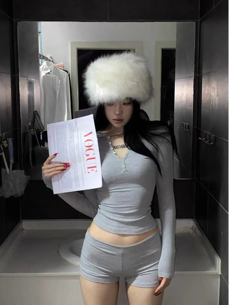 

Pure Sexy Hot Girl Suit Women's Spring Low Cut Single Breasted Top High Waisted Shorts Two-piece Set Fashion Female Clothes