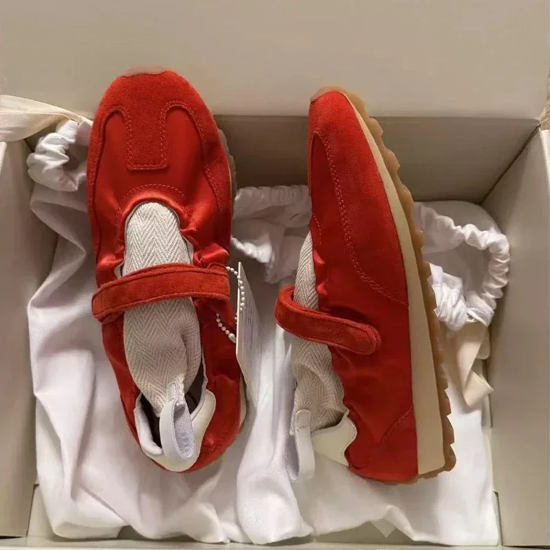 Women Flats Sport S…