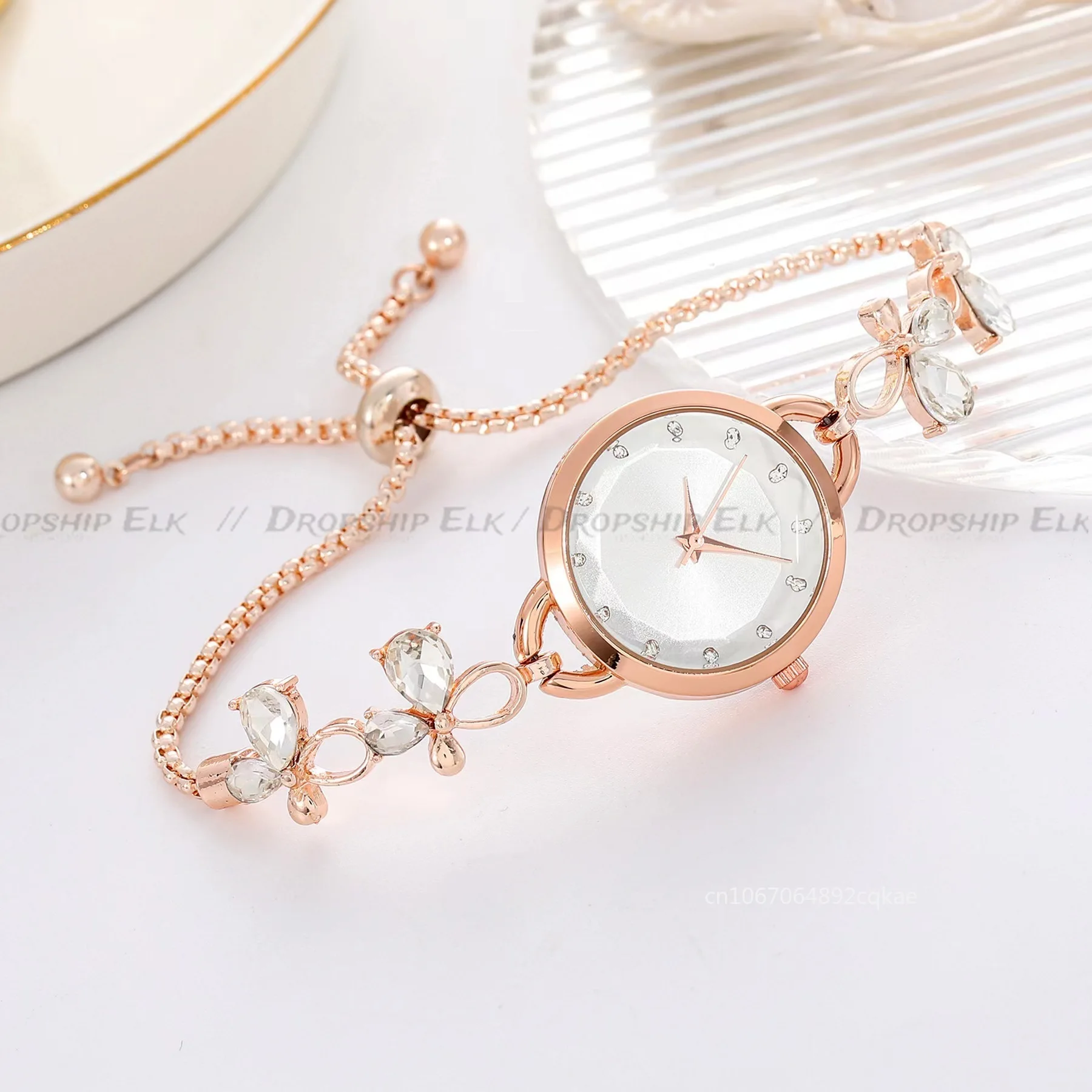 

New Simple Women's Butterfly Bracelet Watch Fashion Quartz Wristwatches Watch for Women Reloj Mujer Elegante Zegarek Damski