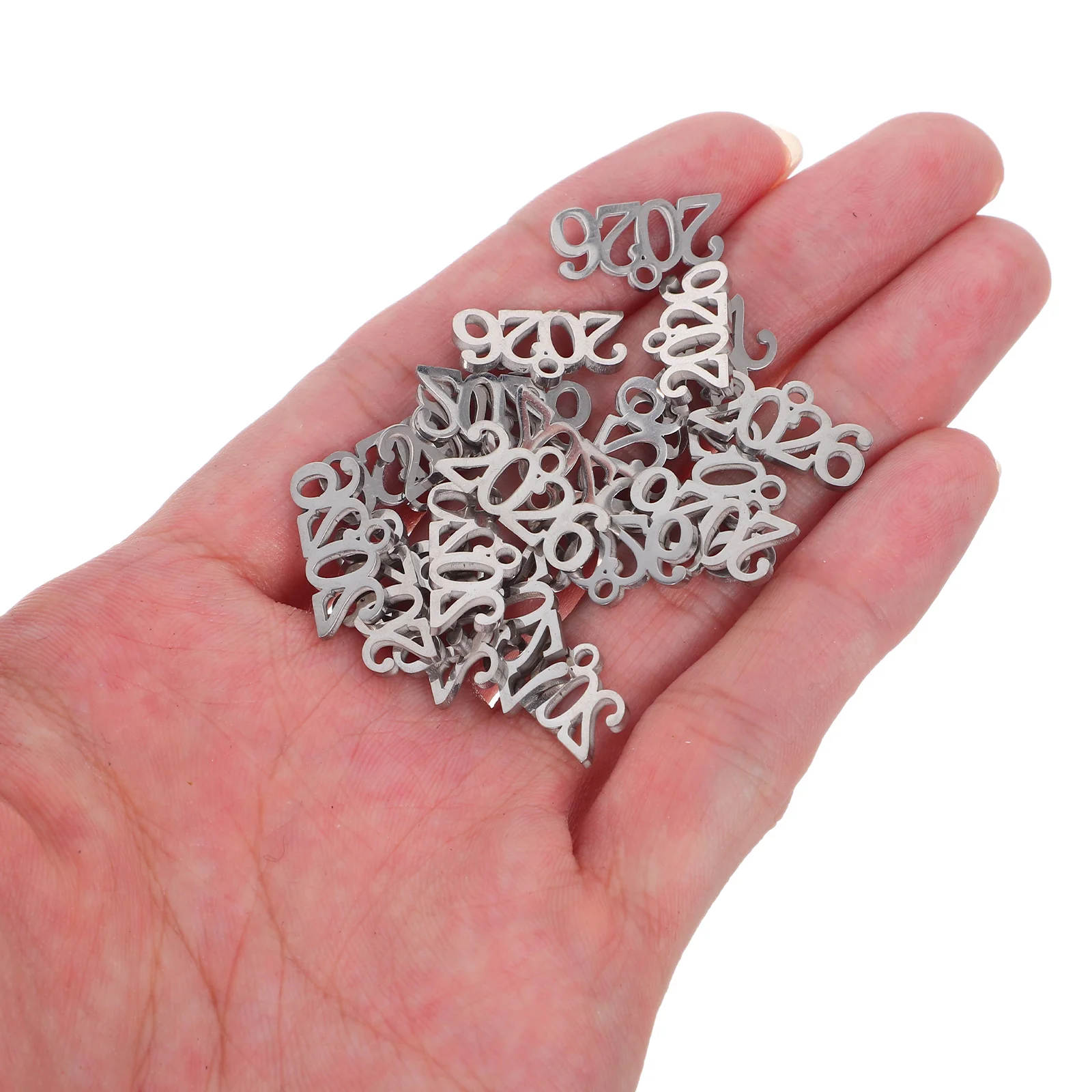 

20 шт. памятные подвески 2026 года из нержавеющей стали, металлические подвески с цифрами, аксессуары для изготовления ювелирных изделий своими руками для выпускного