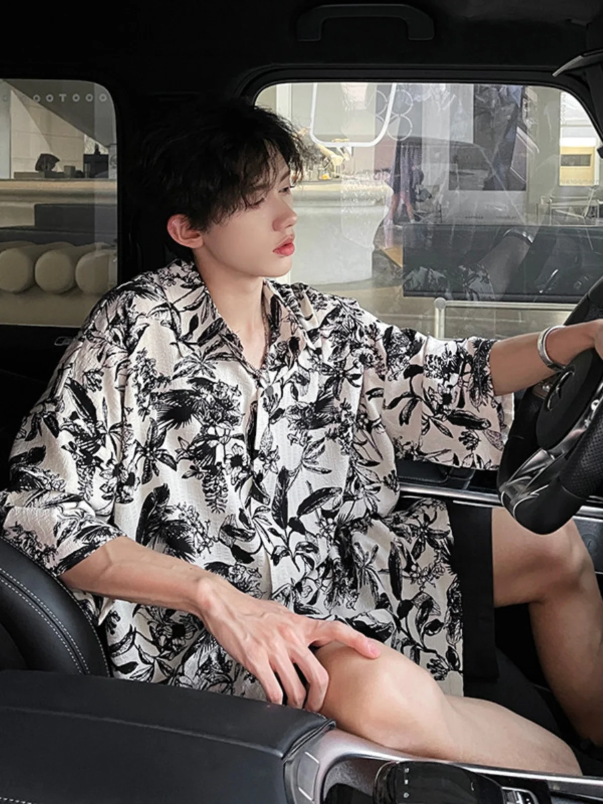 

Trendy Men's Summer Thin Ice Silk Beach irt ort Sve Floral Print Casual Outerwear Jaet for Teenagers Polyester Blend