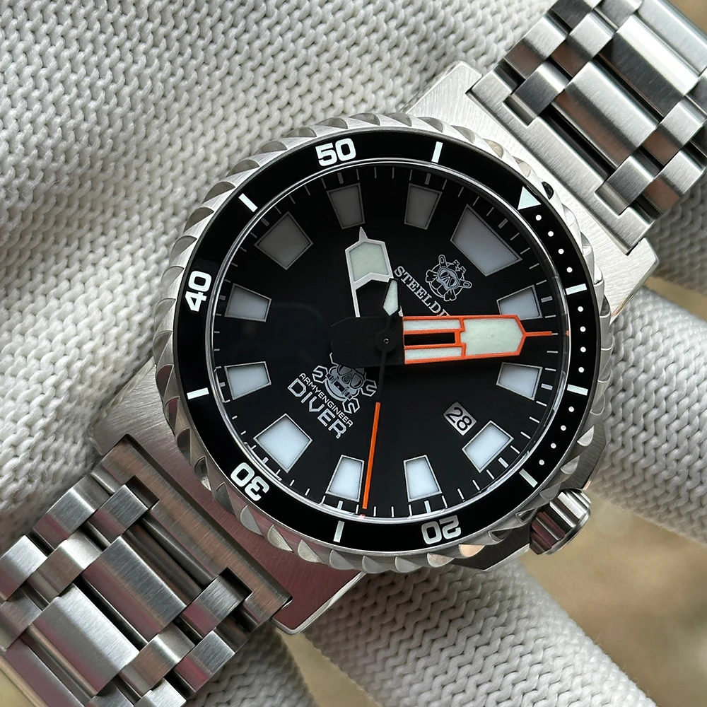 STEELDIVE Offiziell SD1982F Neuerscheinung 2026 Übergroßes 46,5mm Gehäuse Dickes Saphirglas Japan NH35 Automatik Herren Taucheruhr