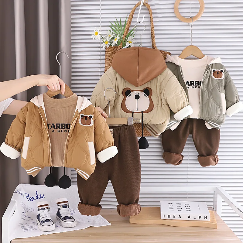 

Комплекты плотной одежды для мальчиков, зима 2025 г., детские теплые бархатные пальто, толстовки, футболки, брюки, милый костюм из 3 предметов для малышей, спортивные костюмы для детей 5