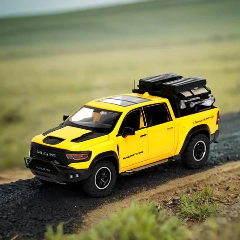 1:32 RAM MAMMOTH Pickup Off Road Vehicle Miniature Diecast Metal Model Car Toy Pull Back Sound & Light Collectibles Gifts