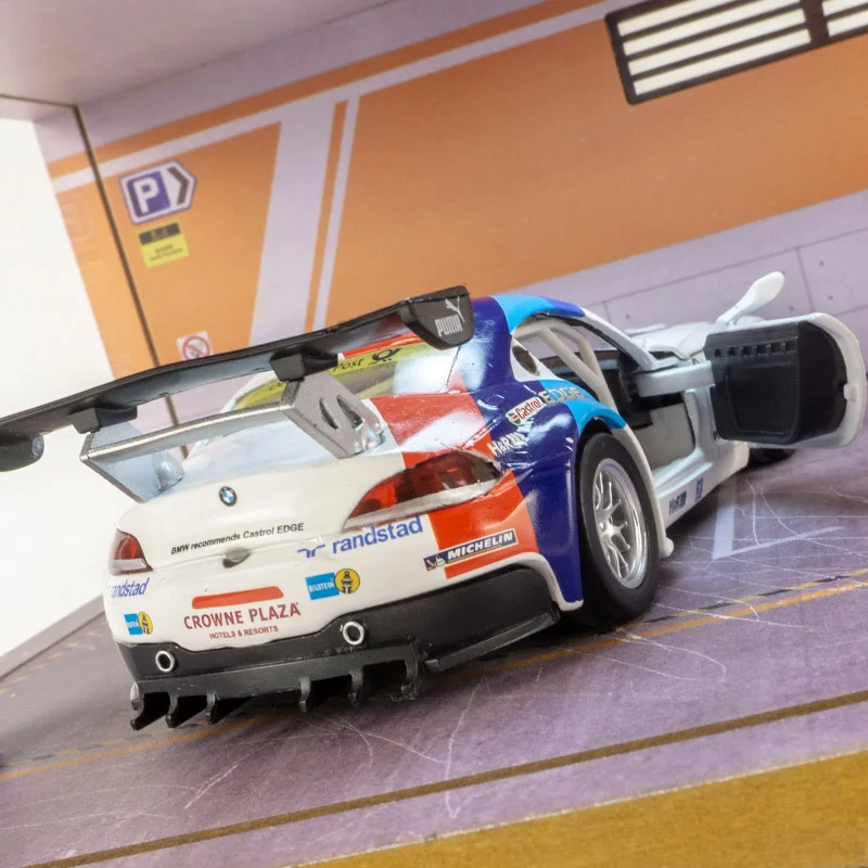 

CCA 1:32 BMW Z4 GT3 модель автомобиля раллийный автомобиль с откатным механизмом акустооптическая детская игрушечная дверь и капот можно открыть тонкое качество изготовления