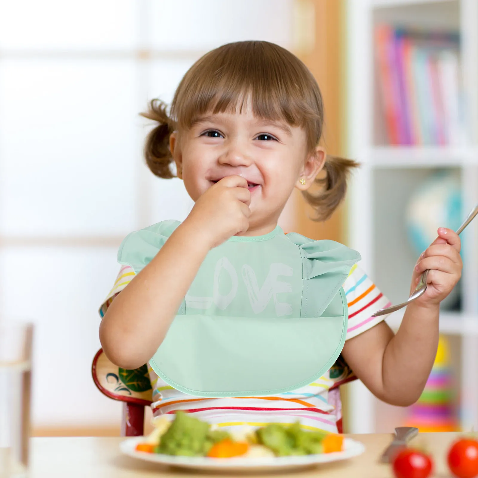 

Baby Non-Woven Fabric Bib Apron Waterproof for Drooling Teething Eating Skin-Friendly Washable Reusable Adorable Lace Trim