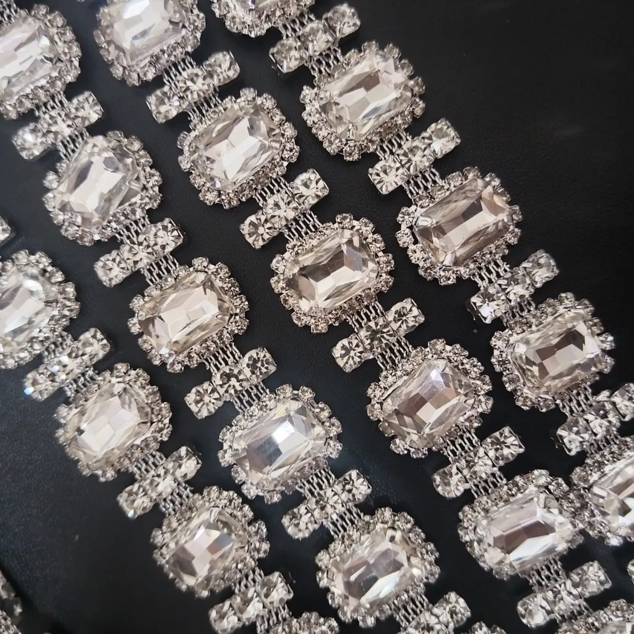 

CUIER 2025 New1Yard Crystal Rhinestone Trim DIY Iron-on Repair Sparkling Ribbon for Dresses Shoes Bags