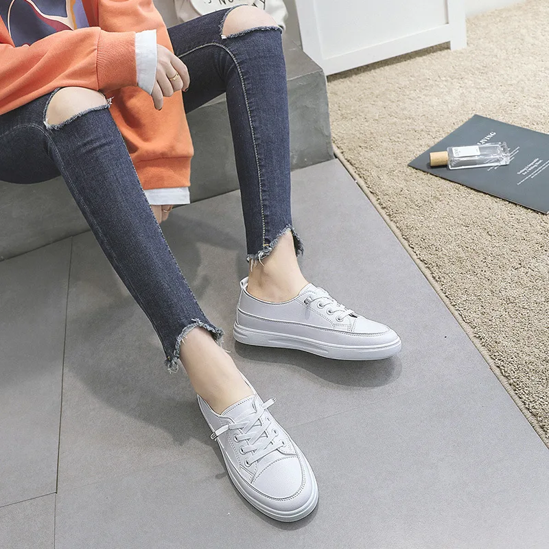 Small white shoes women's summer new flat women's shoes shallow mouth Korean version network red board shoes