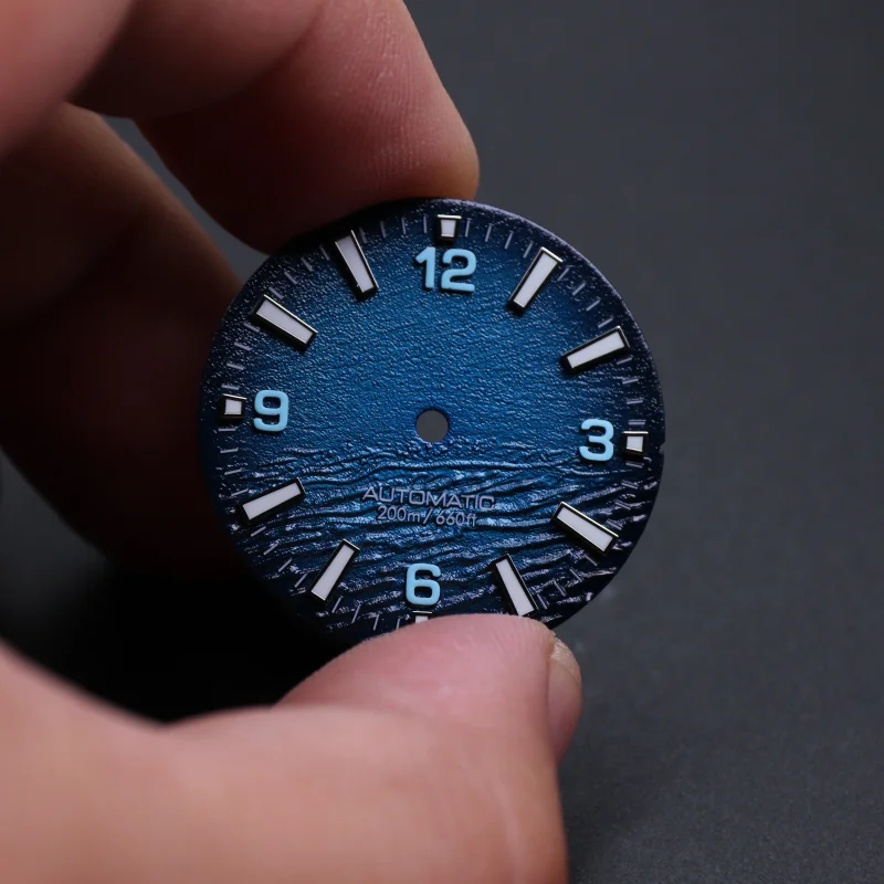 نمط جديد البحر جودة عالية 28.5 مللي متر ساعة الغوص 3 أو 3.8 تاج الهاتفي الوجه لحركة Seik Nh35 Skx007 تعديل مع C3 Bgw9 مضيئة