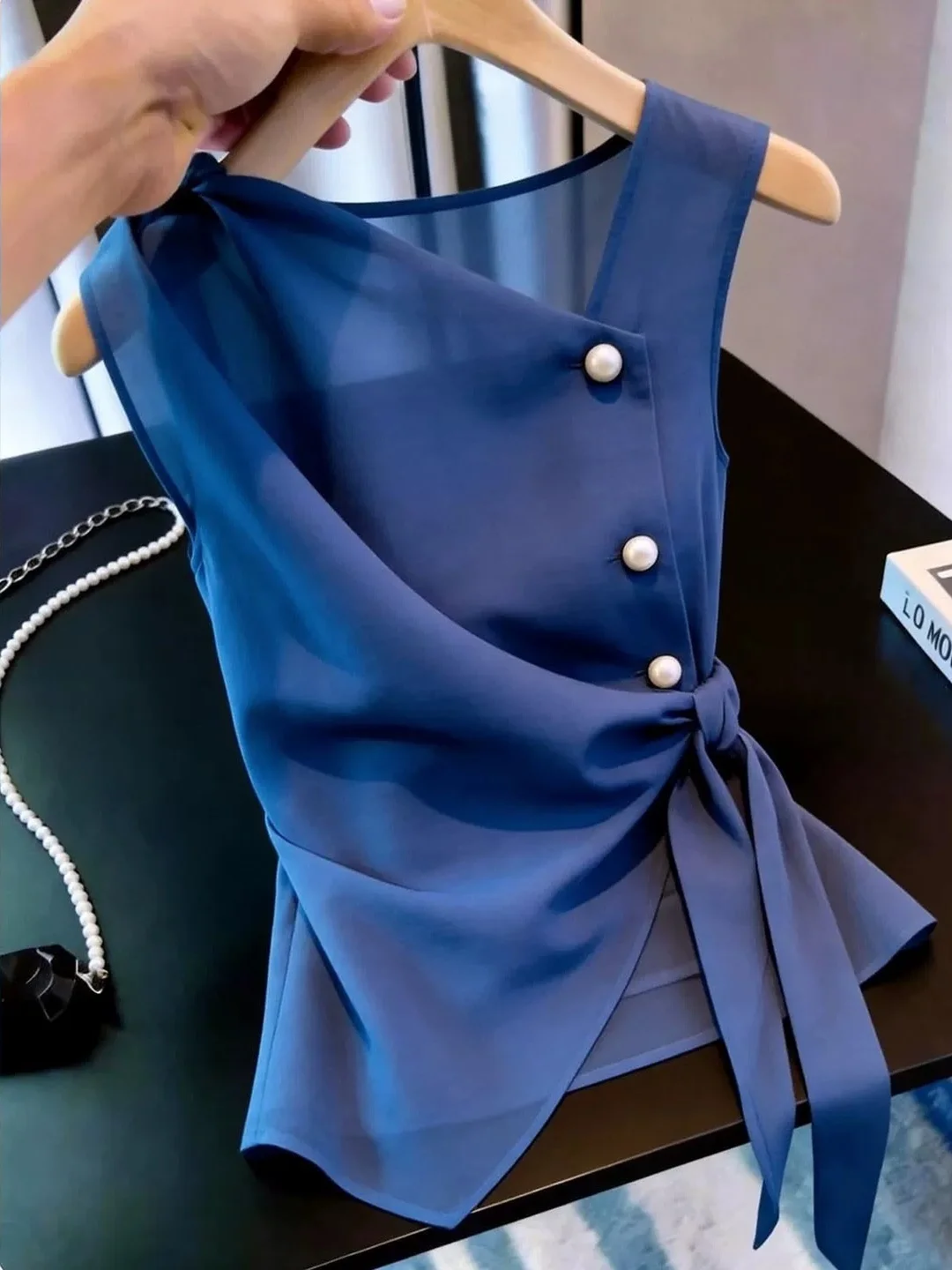 

Trendy Belted Sleeveless Vest 2026 Summer Women's Fashionable Versatile Top Korean Style Slim Fit round Neck Pure Color