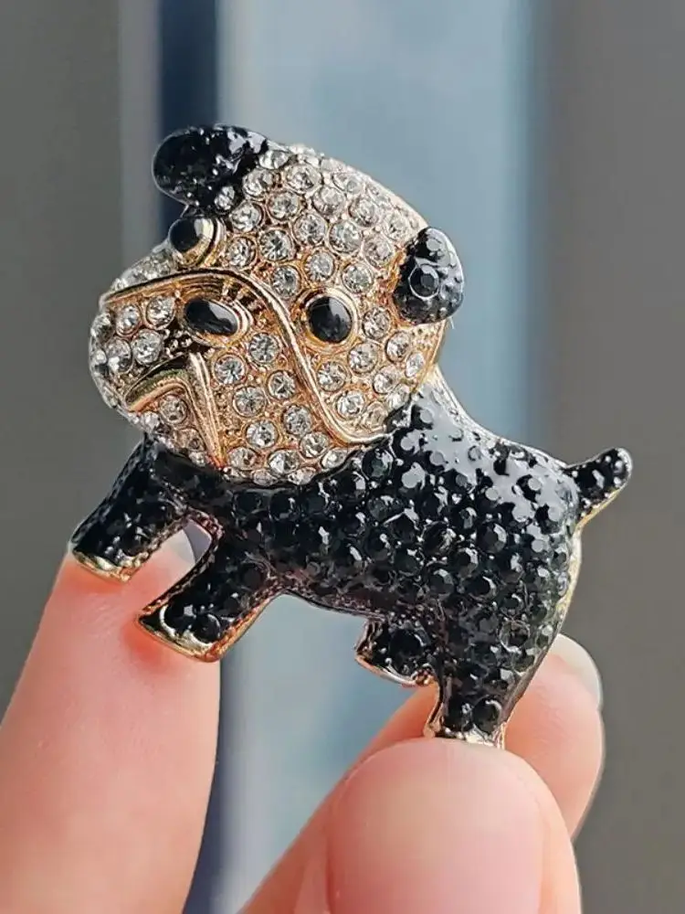 Nowe Śliczne Rhinestone Puppy Dog Broszki Dla Kobiet Mężczyzn Koreańska Moda Urocza Pies Animal Broszka Odzież Plecak Szpilki Biżuteria Prezent — zdjęcie 2
