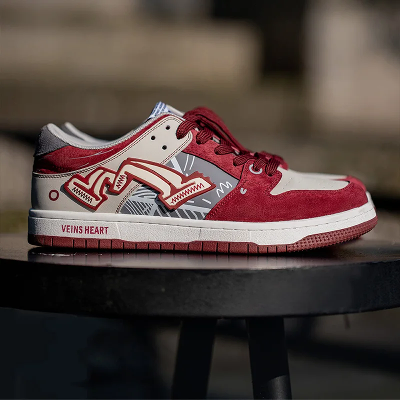 

Mr.A High-Quality Men's Shoes Made of Leather, Designer Graffiti Sneakers for Men, 2025 New Style, Burgundy Retro Autumn Comfortable Sports Casual Shoes