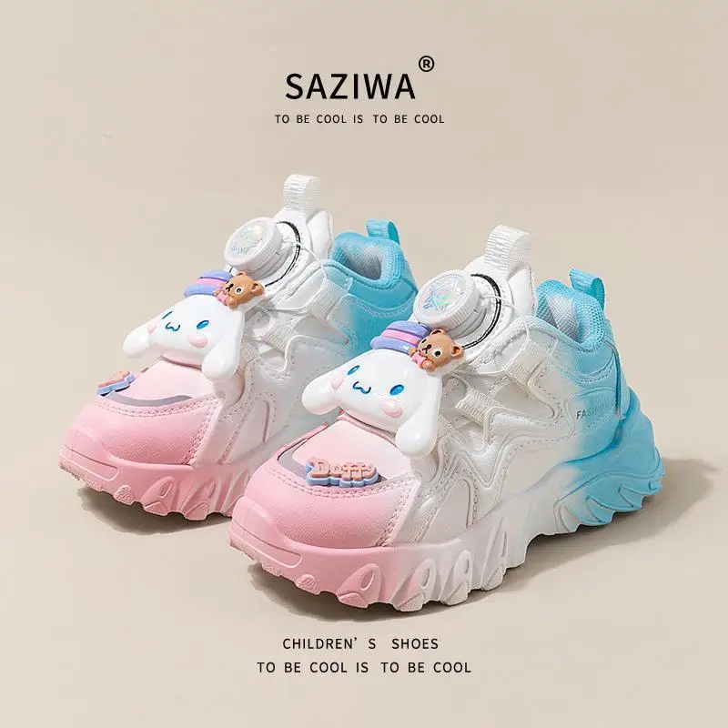 

Милая детская обувь Sanrios KuromAtomamoroll, кроссовки, осенняя детская повседневная обувь, обувь с вращающимися пуговицами, кроссовки, модный подарок