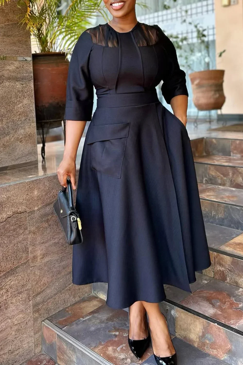 Elegantes schwarzes Kirchenkleid für Damen, Rundhalsausschnitt, 3/4-Ärmel, Tasche, Vintage-Kontrast, Midi-Kleider, Herbstkleidung