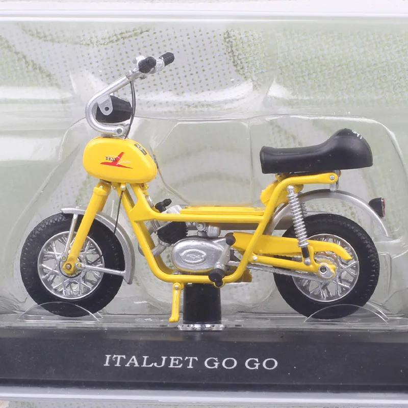 

1/18 Scale Atlas Small Vintage Italjet Gogo 50cc 1968 Moped Model Bike Diecasts & Toy Vehicles Bicycle Motorcycle For boys Gifts