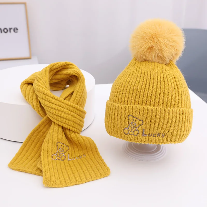 

Faux Fur Pompom Winter Hat Skullies Girl Pom Pom Beanie Warm Knitted Hat and Scarf Set Children